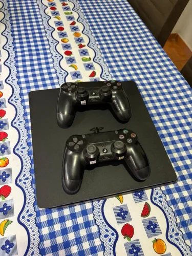 PS4 Slim