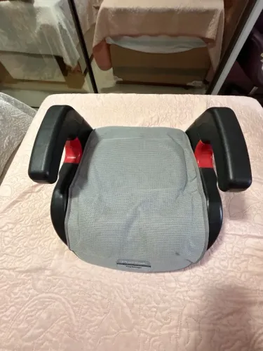 Assento de elevação infantil para carro
