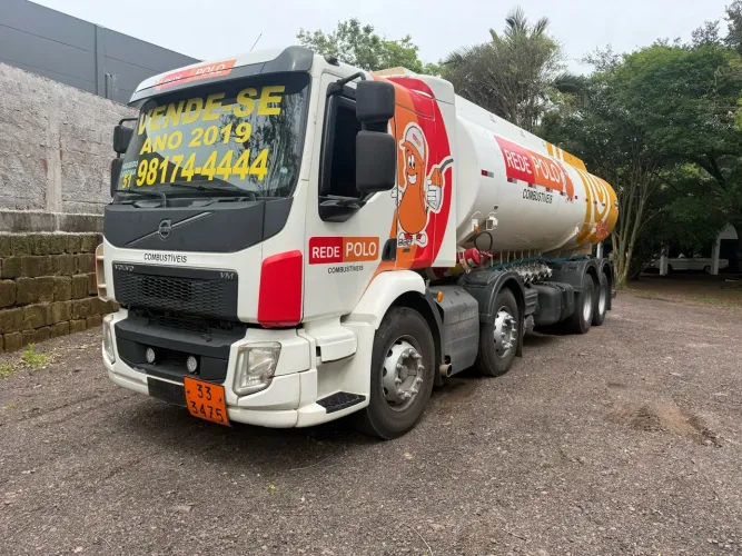 Volvo VM 330 Bi-truck Tanque 