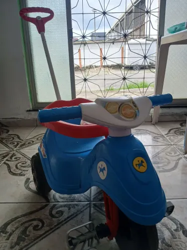 Triciclo azul - lelecita