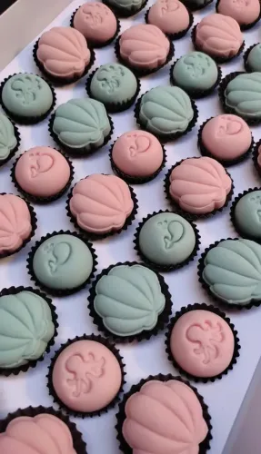 1 Cento de Doces (50 Brigadeiro + 50 Ninho Personalizado)