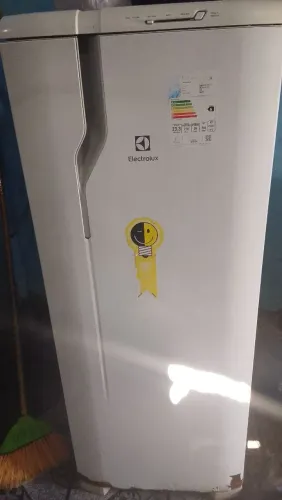 Geladeira Eletrolux re31 