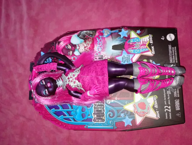 Monster high skulltimate secrets catty noir