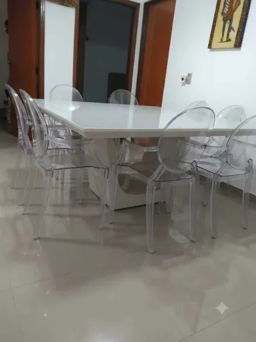 MESA DE JANTAR QUADRADA