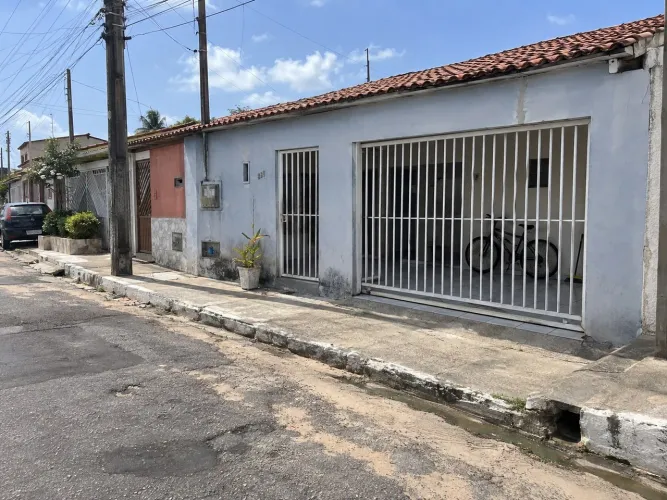 Casa a venda no JANGURUSSU, próximo ao UPA 24h