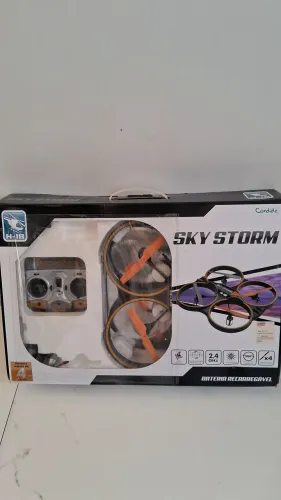 Quadricóptero drone Sky Storm com giro 360°.