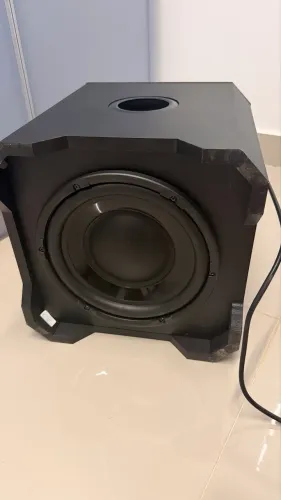 Subwoofer Ativo Frahm RD SW10 (10" / 150W RMS) - Praticamente Novo!