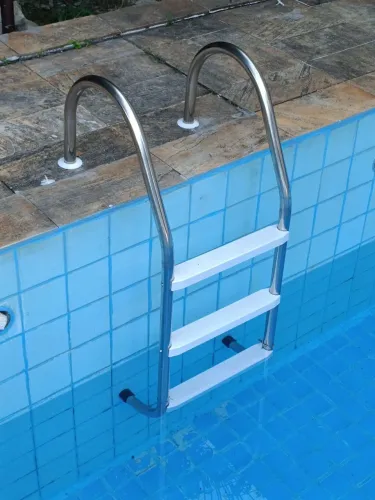 Escada para piscina