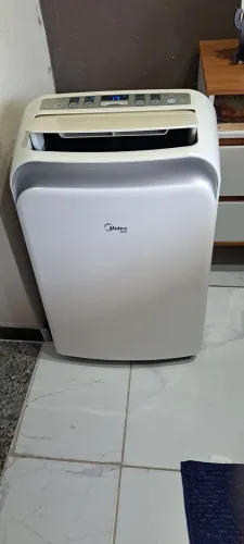 Ar-condicionado Midea portátil 12000 btus