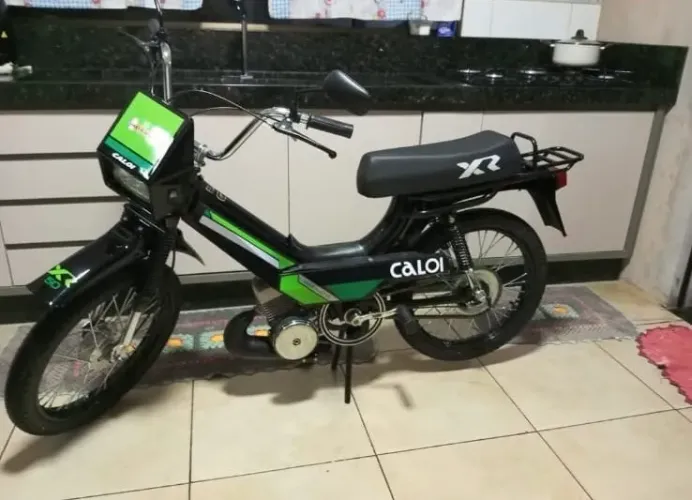 Mobilete Caloi modelo 1990