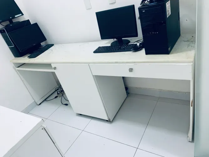 MESA/ARMÁRIO PARA ESCRITÓRIO