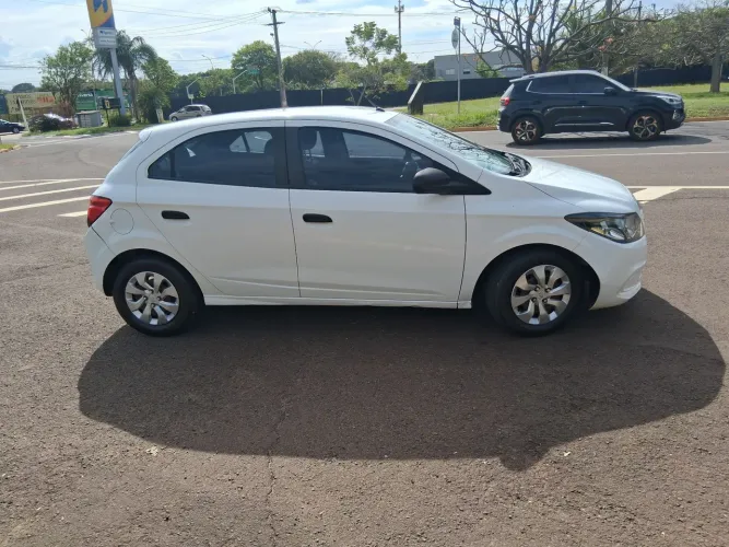 Chevrolet Onix JOY Hatch 1.0 8V Flex Mec. 4P 2019