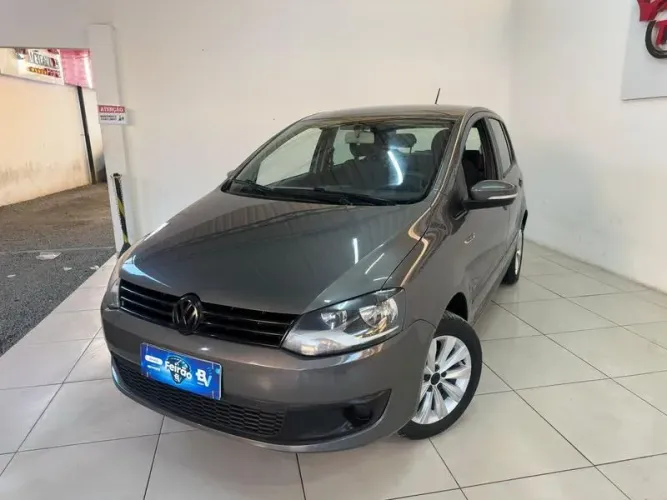 Volkswagen Fox 1.0 MI Total Flex 8V 5P 2013