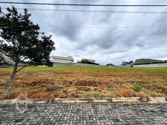 Terreno à Venda no Condomínio EcoPark Bourbon em Caçapava - SP