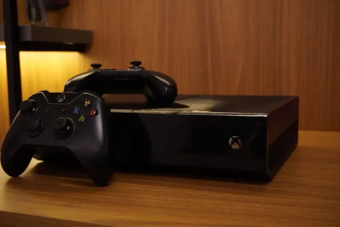 X-Box one + 2 controles