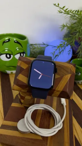 Apple Watch 8 45mm Meia-noite GPS + Celular (702)