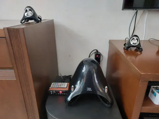 Kit Kebidu MP3 Bluetooth e Jbl creature 3
