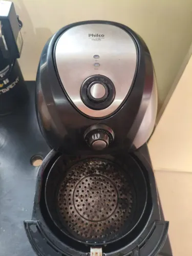 Air Fryer Philco 5,5L - 1700w preta com inox modelo jumbo