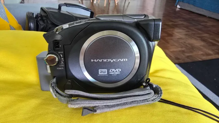Relíquia Vintage: Sony Handycam DCR-DVD403