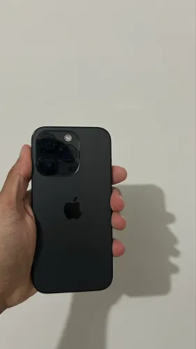 Vendo iPhone 14 pro,256 gb de memória todo original e bem conservado 