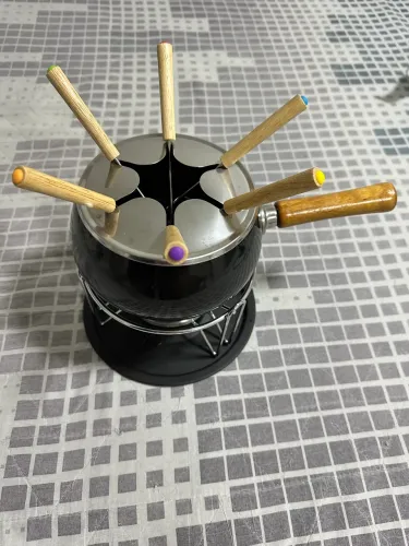 aparelho fondue panela com acendedor embaixo