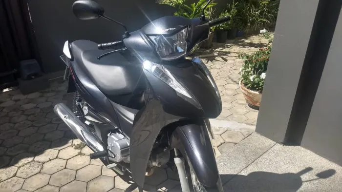 Vendo minha Honda biz 2019 única dona