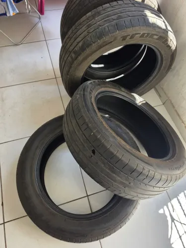 Pneu 235 55 r19 