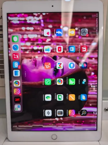 IPAD 7° GERAÇÃO IMPECÁVEL, SEM MARCA DE USO