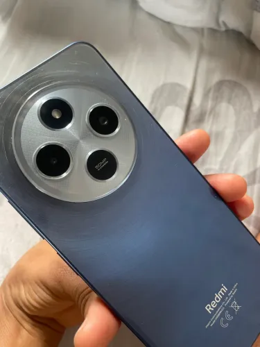 Vendo Redimi 14C.  3 meses de uso! Com carregador e documento.