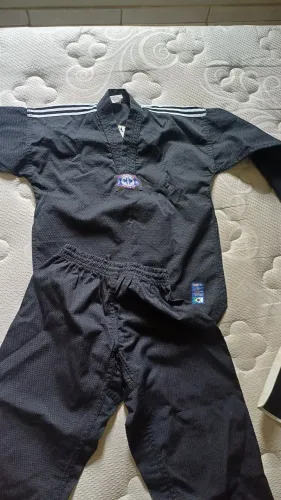 Kimono/ Dobok Taekwondo