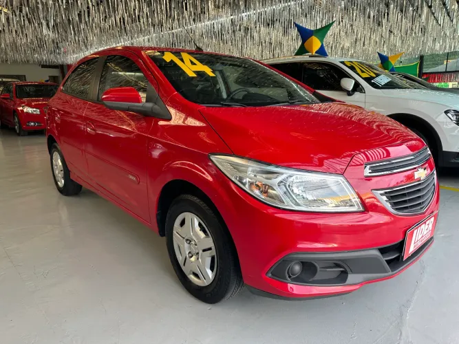 Chevrolet Onix Hatch LT 1.0 8V Flex Power Mec. 4P 2014