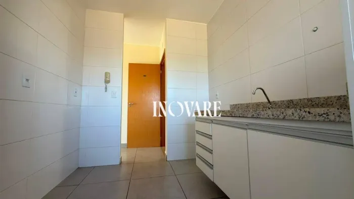 Apartamento com 2 dormitórios para alugar, 55 m² por R$ 2.170,00/mês - Alto Umuarama - Ube