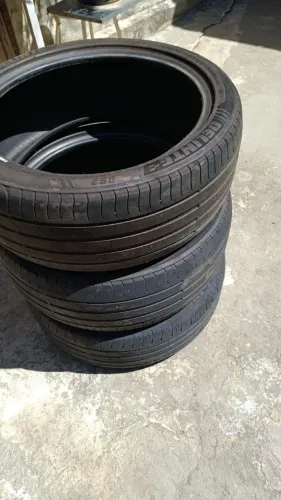 Pneu 215/45 aro 18