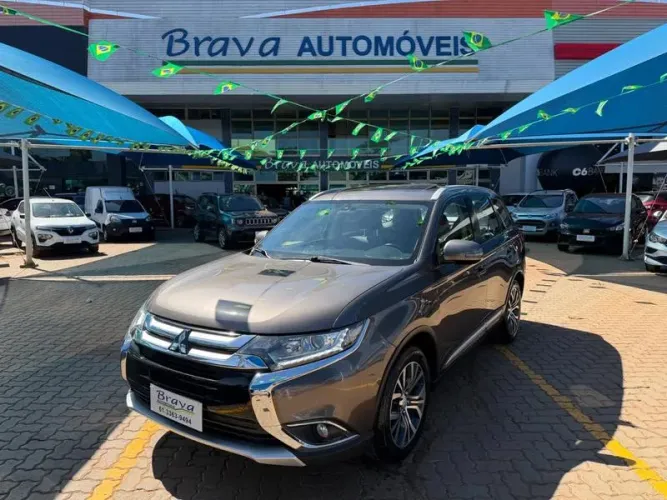 Mitsubishi Outlander Comfort 2.0 16V Aut. 2018