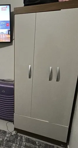 Guarda roupa novo 3 portas