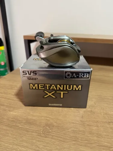 Carretilha Shimano METANIUM XT direita