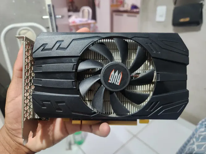 Placa de Vídeo RX 470 4GB GDDR5 - Excelente para Jogos