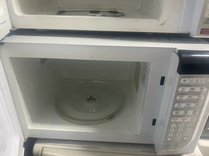 Vendo microondas Eletrolux funcionando perfeitamente