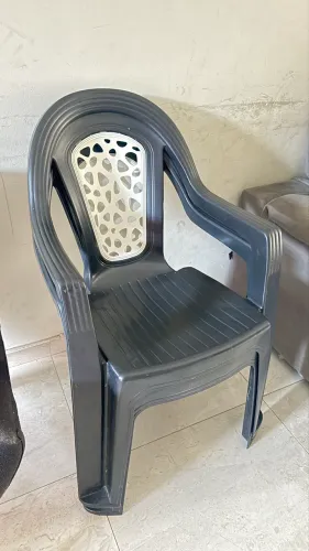 Cadeira de plástico 