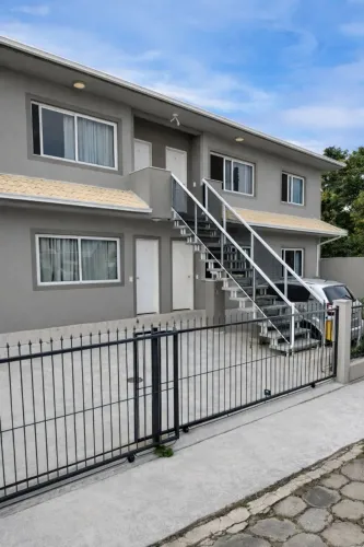 Ap padrão no Carianos, 2 dorm c/ suíte