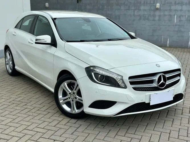 Mercedes-Benz Classe A 200 1.6 TB 16V Urban 156cv Aut. 2014