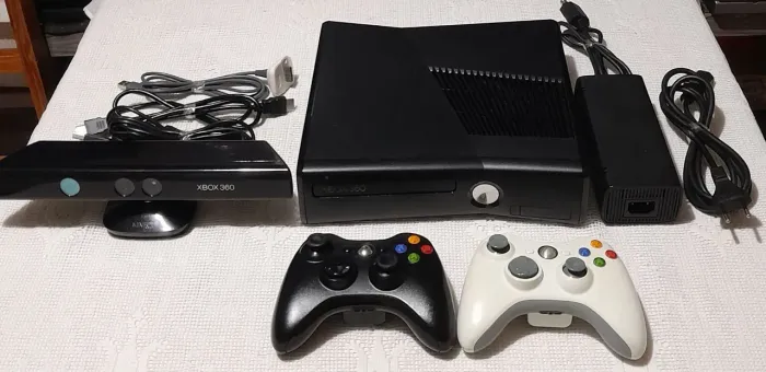 Xbox 360 silim completo destravado com jogos topp!!
