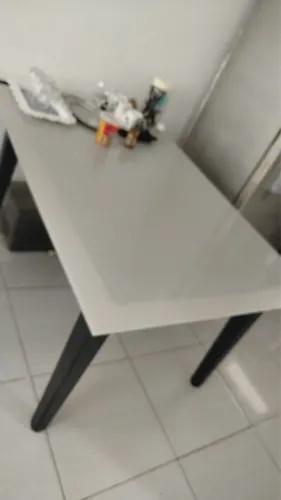 Mesa com 3 cadeiras