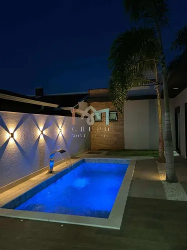 Casa Térrea à venda c\ 3 suítes e 4 vagas - mobiliado