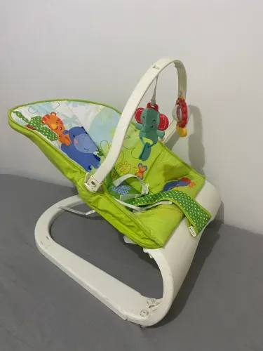 Cadeirinha de descanso para bebê