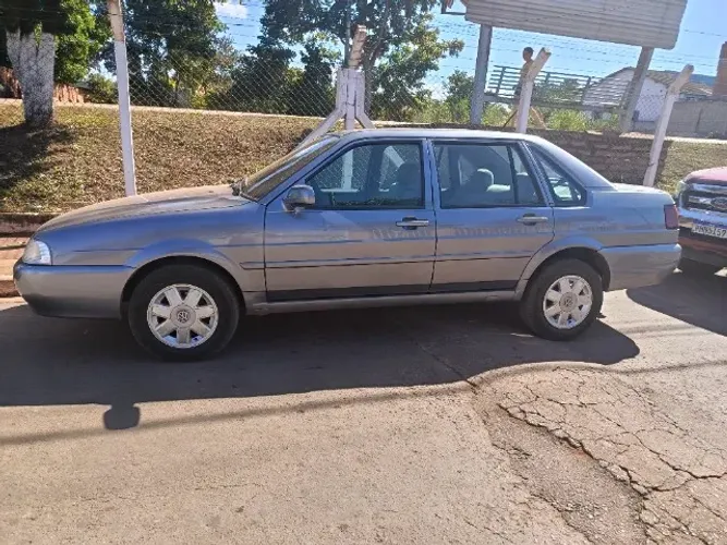 Volkswagen Santana 1.8 MI (álcool) 2005