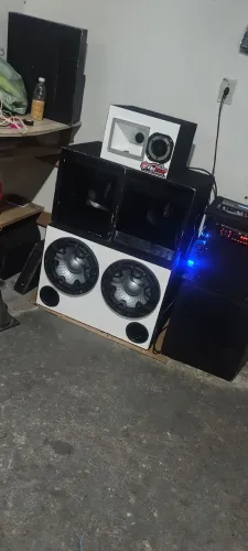Vende-se som automotivo