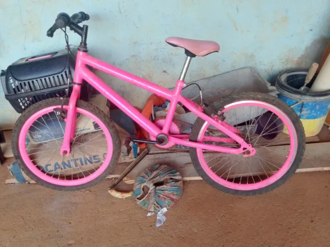 Oioi tudo bem to vendendo essa bicicleta aro 20 rosa nao tem freio espero que comprem