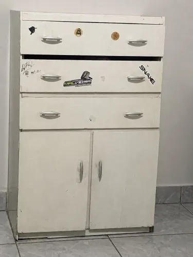 Vendo cômoda