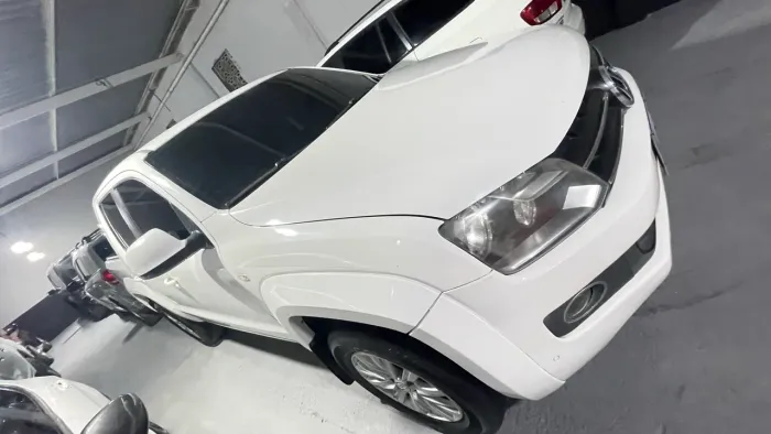 Volkswagen Amarok Trendline CD 2.0 TDI 4X4 Dies AUT 2015
